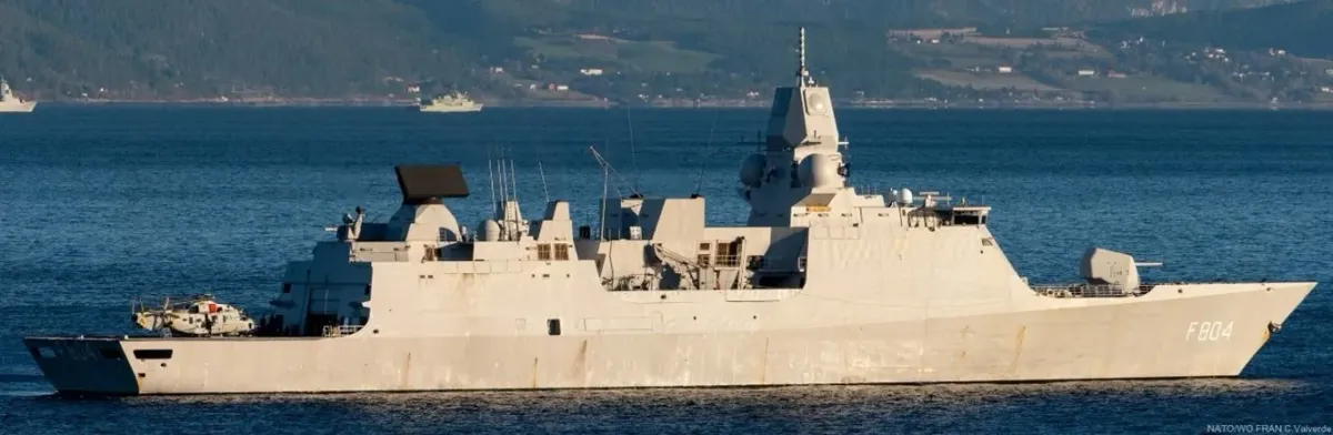 Air defence and command frigate HNlMS De Ruyter in the Sound