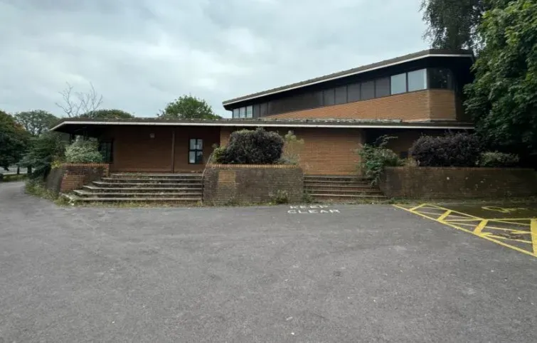 Anger at auction plan for Plymouth register office site -Plymouth Council has questions to answer